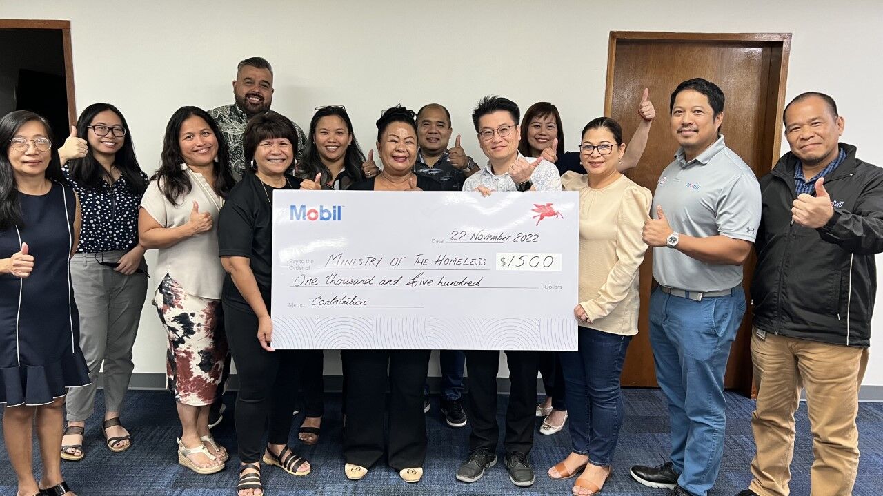 Mobil donates to Ministry to the Homeless